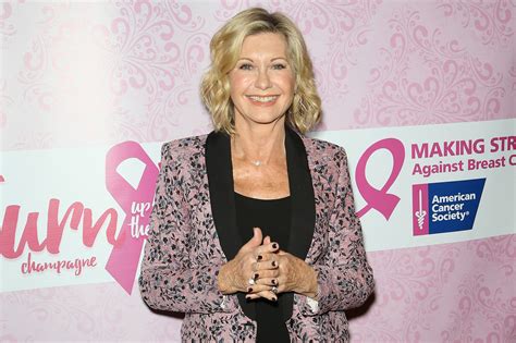 Inside Olivia Newton Johns 30 Year Battle With Breast Cancer 15