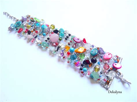 En effet, on trouve de magnifiques tissages en perles de rocaille ou des sculptures complexes, mais on a rarement le. Bijoux En Perles De Rocaille A Faire Soi Meme
