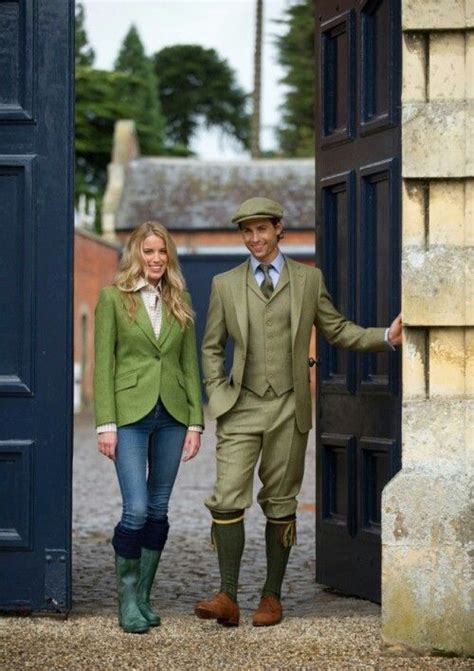 The chic pursuit is a london fashion, travel & lifestyle blog by maria julia. Pin by danielle thevintagechronicles on Fashion | British ...