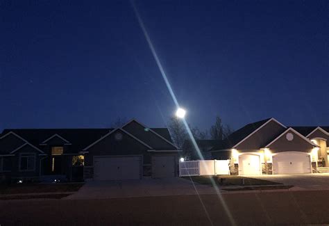 Since the super pink moon will be the closest supermoon to earth this year, it'll be the brightest and biggest full moon of 2020. April's 'pink moon' is the biggest supermoon of 2020 - Idaho Daily News