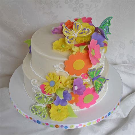 All Kinds Of Sugar Butterfly And Flower Wedding Cake