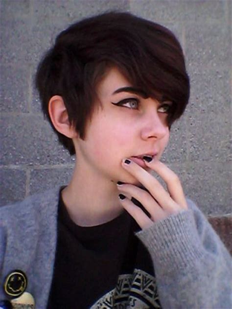 Hello, im an afab person who wants to appear more androgynous, but i need help with my hair. Pin on pretty!