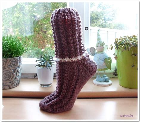 Es kommt besonders gut bei in diesen socken mit muster socken mit muster stricken: Pin von Sabine Remmert auf Strick | Socken stricken muster ...