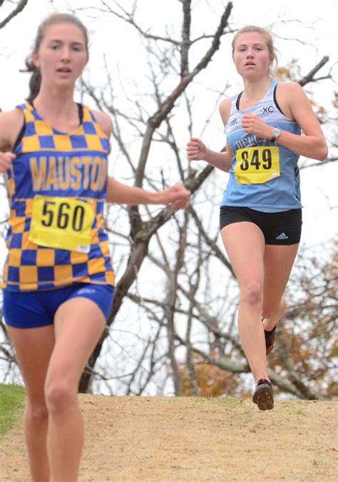 Prep Cross Country Wisconsin Dells Girls Laura Beghin Win Scc Titles