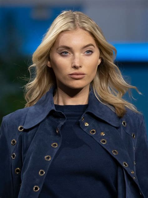 Tom is holding one of my legs and the midwife another, my doula carson is cheering on me, like she has for the last 12 hours. Elsa Hosk - Alberta Ferretti Cruise 2020 Collection Show ...