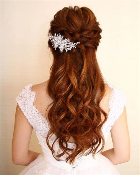 Bumped hairdo, for the bride in need of wedding hairstyles for medium length hair. Pretty Half up half down wedding hairstyles - partial updo ...