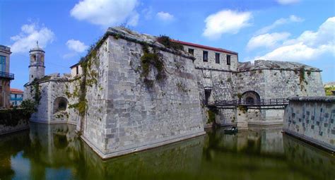 Castillo De La Real Fuerza Castle