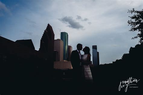 Downtown Houston Engagement Portraits Lindy And Chris Jonathan Ivy