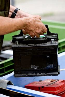 Comment Changer Une Batterie De Voiture