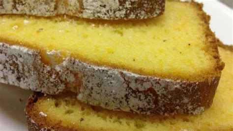 In large mixing bowl, combine cake mix, pudding mix, borden egg nog and oil; Easy Eggnog Pound Cake Recipe - Allrecipes.com