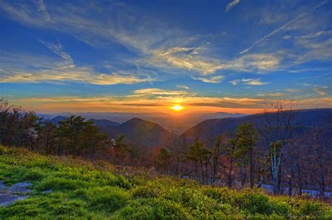 Travel Along The Beautiful Blue Ridge Mountains In Georgia