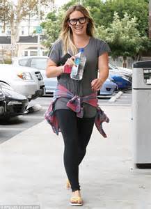 Hilary Duff S Tottering Son Has The Ball But She S Got The Edge In Cut Off Shorts During