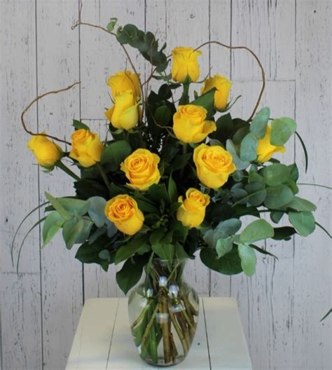 Dozen Yellow Roses Incredible Florist