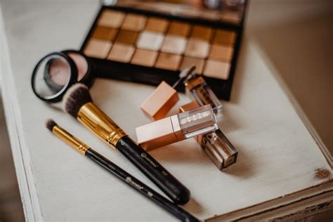 Types Of Makeup Products And Their Usage Journal Reporter
