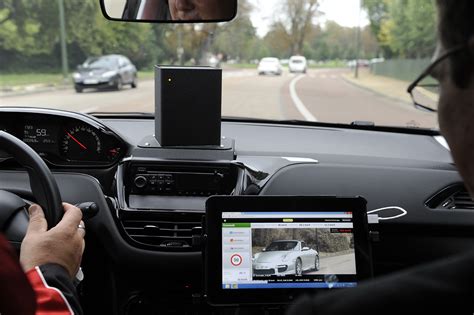 Comment Devenir Chauffeur De Voiture Radar - Qui peut devenir chauffeur de voitures-radars ? - Photo #2 - L'argus