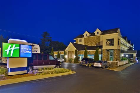 Holiday Inn Express Mackinaw City An Ihg Hotel Motel Reviews And Price