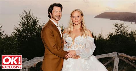 Amy Walsh Is Married Inside Pure Bliss Wedding To Toby Alexander