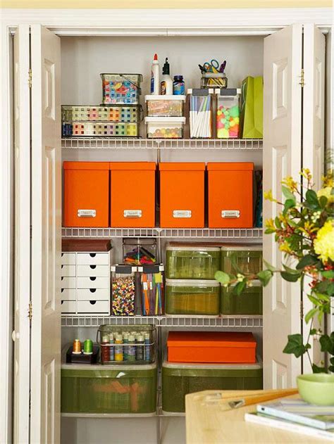 How you organize your stash depends upon what kind of space you have available! It's Written on the Wall: Craft Room Organizing-Store over ...