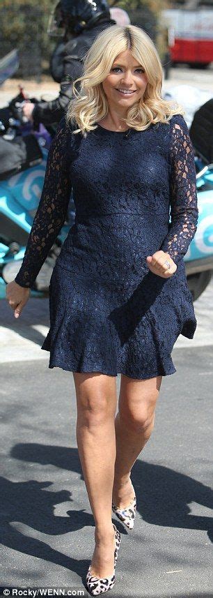 Leggy Holly Willoughby Shows Off Her Famous Curves In Navy Lace Dress