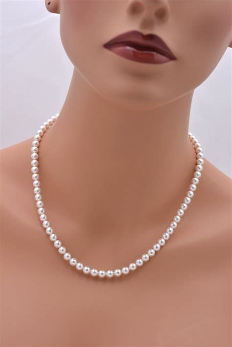 Pearl Necklace Pearl Bridesmaid Necklace Classic Pearl Etsy