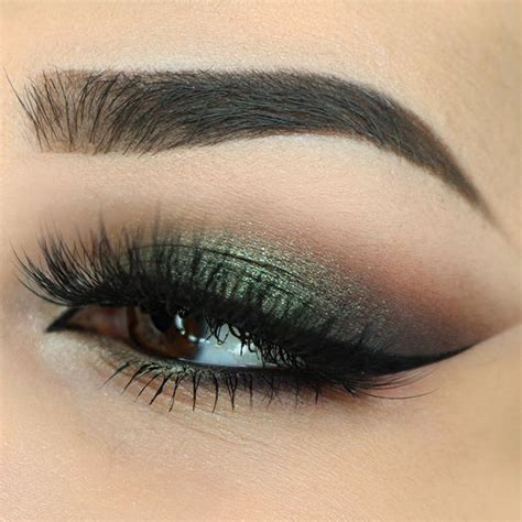 Green Smokey Eye Ideas Tutorials To Make Your Holiday Makeup Look