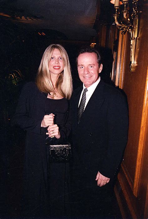 Brynn Hartman Struggled With Self Esteem And Her Husband S Absence Who Was Phil Hartman S Wife