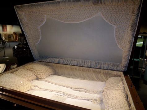 Casket For Three The Tragic Story Of The 3 Person Casket