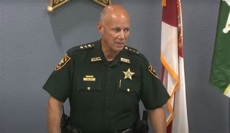 pinellas county sheriff has a new official policy on how deputies execute search warrants wmnf