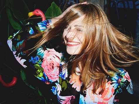 The best hair tonics promote hair growth, moisturise dry hair, lubricating dry scalp, reducing split ends and broken hair, and even help to control dandruff! Vaseline for Hair: Can You Use Petroleum Jelly For Hair ...
