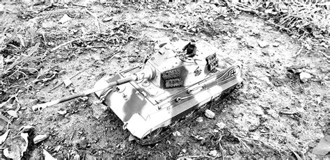 King Tiger Tank Plastic Model Military Vehicle Kit 1 35 Scale