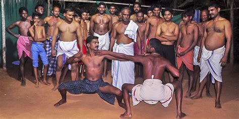 Onathallu The Martial Art Game Of Central Kerala Vikalp Sangam