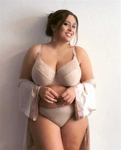 pin auf plus size inspiration