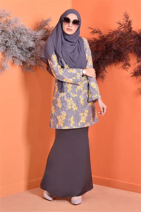 Inspirasi modis pembahasan baju kurung tentang 47+ baju kurung melayu untuk akad nikah, top! adalah : Baju Kurung Kedah Lace Gemma - Armor Grey ...