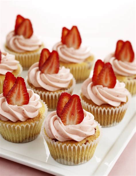 Strawberry Swirled Cupcakes With Strawberry Frosting Driscolls