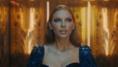 Taylor Swifts Bejeweled Cinderella Takes On Laura Dern And Haim In