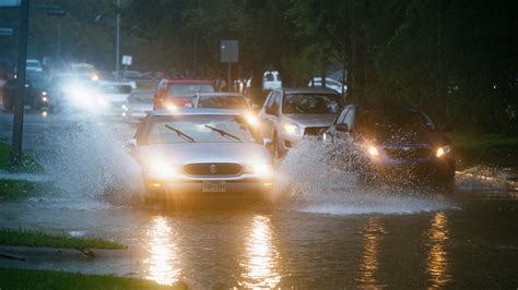 Houston Weather Tropical Depression Imelda Hits Texas With Rain Floods