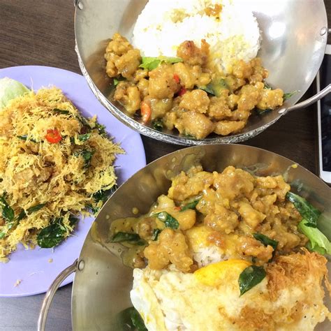 Many readers have considered this recipe, and they are all satisfied. Salted Egg Chicken & Cereal Chicken by Shelly Selviana