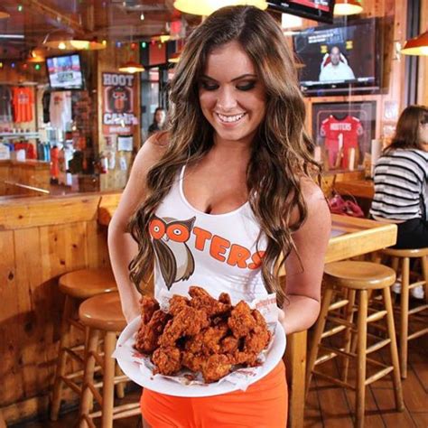 Hooters Have The Most Gorgeous Staff Of Anywhere Ever 44 Pics