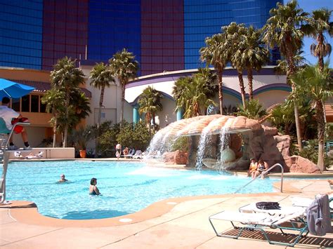 Top 20 Las Vegas Resort Pools Part 2 Las Vegas Resorts Resort Pools Las Vegas Pool