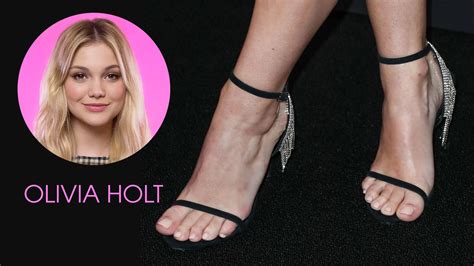 olivia holt feet pictures wikigrewal