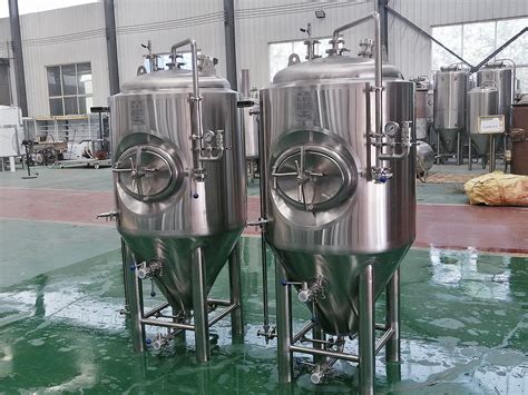 Buy the best and latest fermenters on banggood.com offer the quality fermenters on sale with worldwide free shipping. 300l Jacketed Fermenter / Fermentation tanks / Brewing ...