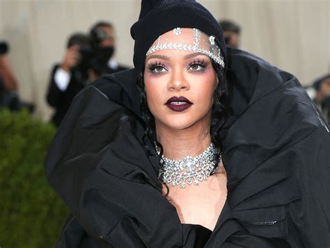 Rihanna Was Stunning In Diamond And Platinum Jewelry At The Met Gala