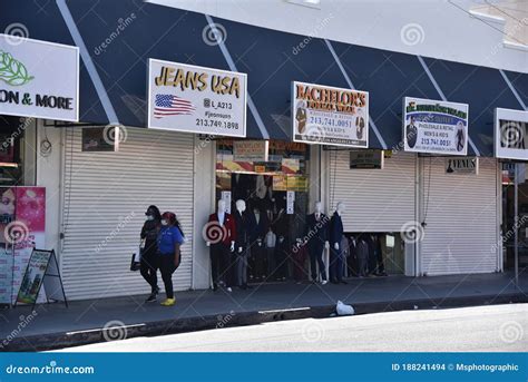Stores Re Open After Quarantine Editorial Stock Image Image Of Opening Sidewalk 188241494
