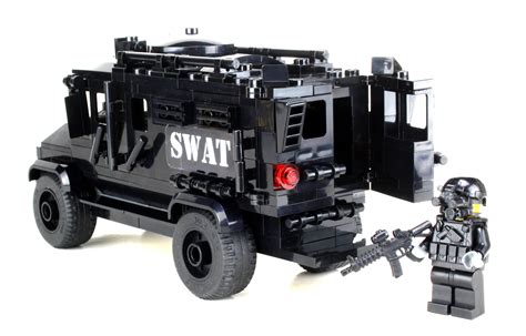 Police Swat Armored Truck Made With Real Lego Bricks