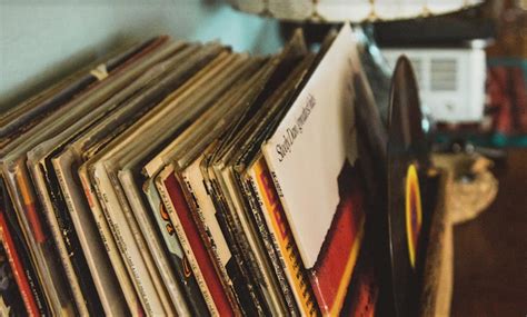 Selling Old Vinyl Records What To Keep In Mind To Make A Fortune