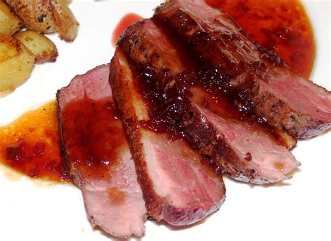 Aiguillette de canard sauce myrtille