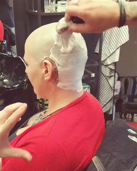 mi piace 173 commenti 13 bald is better on women 💣 📷 🇷🇴 bald is better on women su