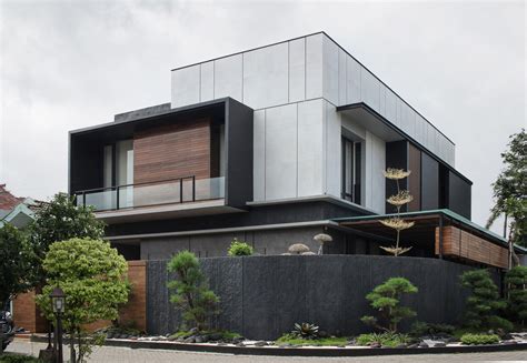 A Façade Design With Intrinsic Exterior Details At J House Y0 Design