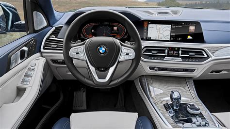 Dieses modell begann seine reise im jahr 2019 und jahre später haben wir einige behauptungen, dass das neue modell später in. BMW X7 (G07 2019): Fahrbericht, Daten, Preis, Video| ADAC