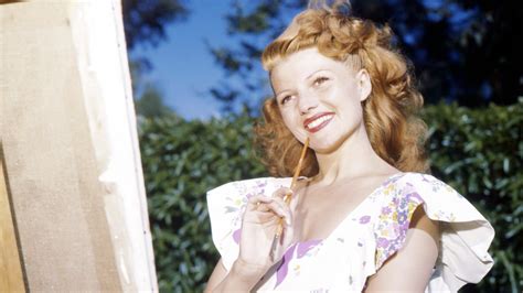 Rita Hayworth La Tímida ‘sex Symbol Con Un Pasado Traumático Que